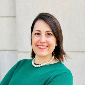 Julie Captain headshot